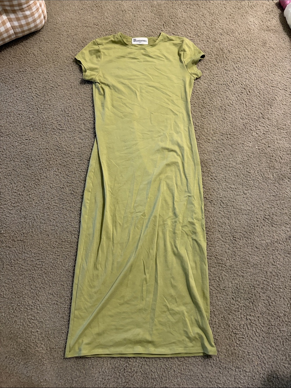 Slim-Fit Olive Green Maxi Dress - Unbranded